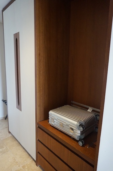 Conrad Cartagena: Luxury on Colombia's Caribbean Coast Hawaii Calling Dressing room