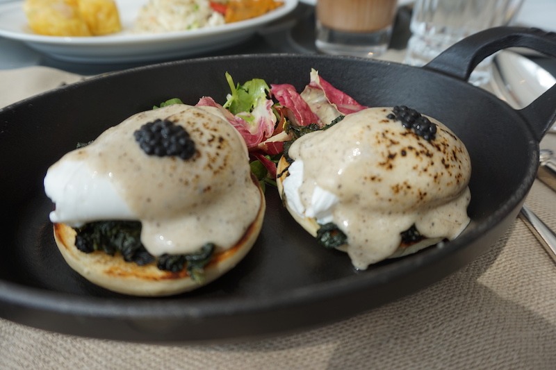 Waldorf-Astoria Bangkok - Superior Luxury Hotel Hawaii Calling Caviar Eggs benedict
