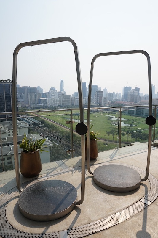 Waldorf-Astoria Bangkok - Superior Luxury Hotel Hawaii Calling Outdoor showers on pool deck
