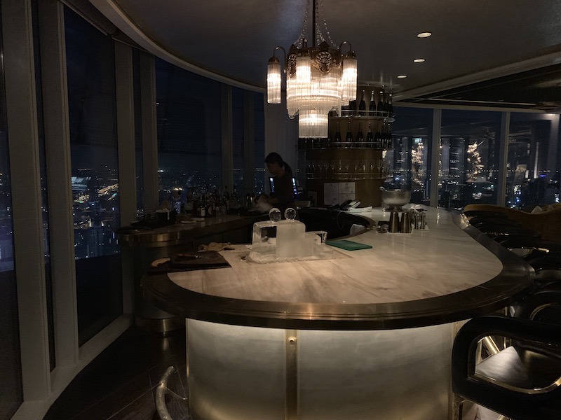 Waldorf-Astoria Bangkok - Superior Luxury Hotel Hawaii Calling Top floor bar and view