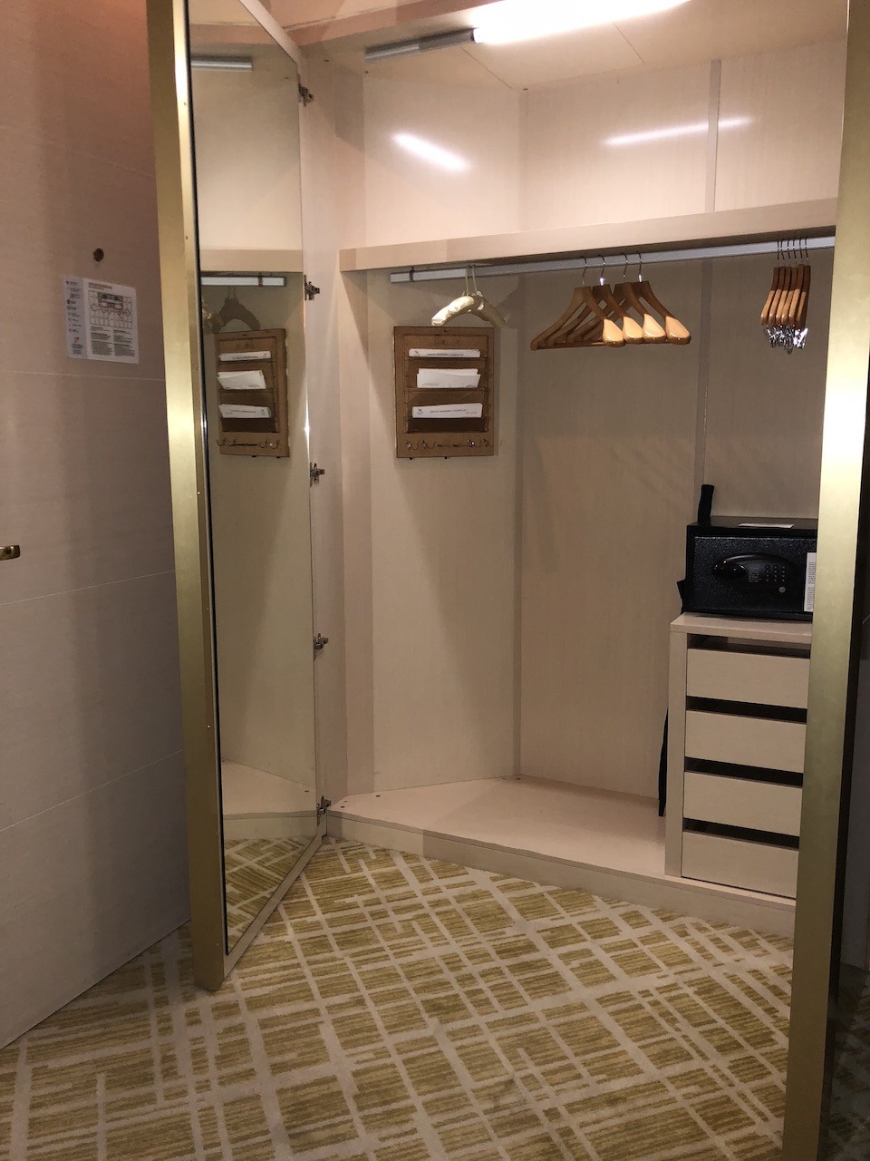 Waldorf-Astoria Panama: Luxury at the Heart of the Americas Hawaii Calling Waldorf-Astoria Panama closet