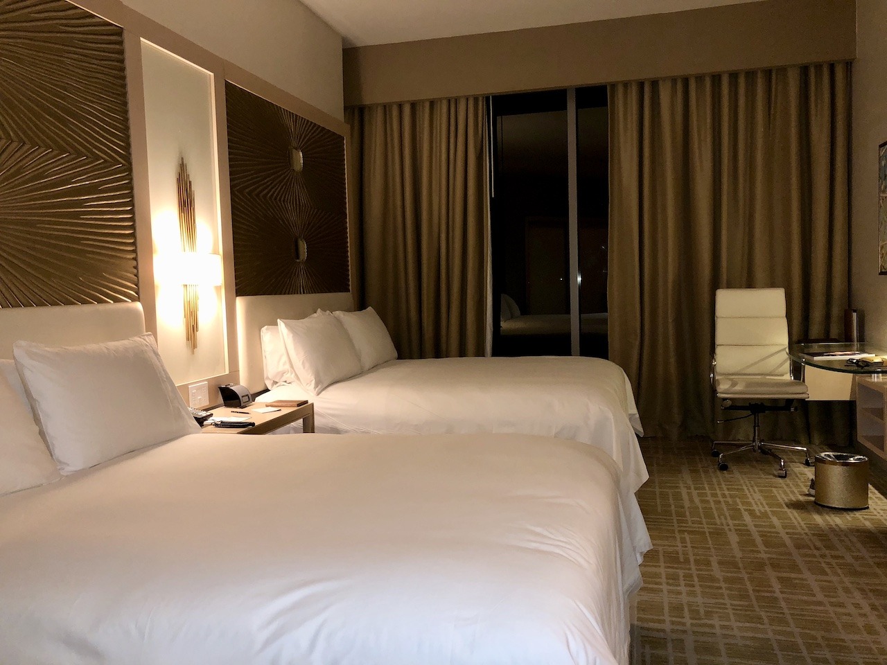 Waldorf-Astoria Panama: Luxury at the Heart of the Americas Hawaii Calling Waldorf-Astoria Panama standard room