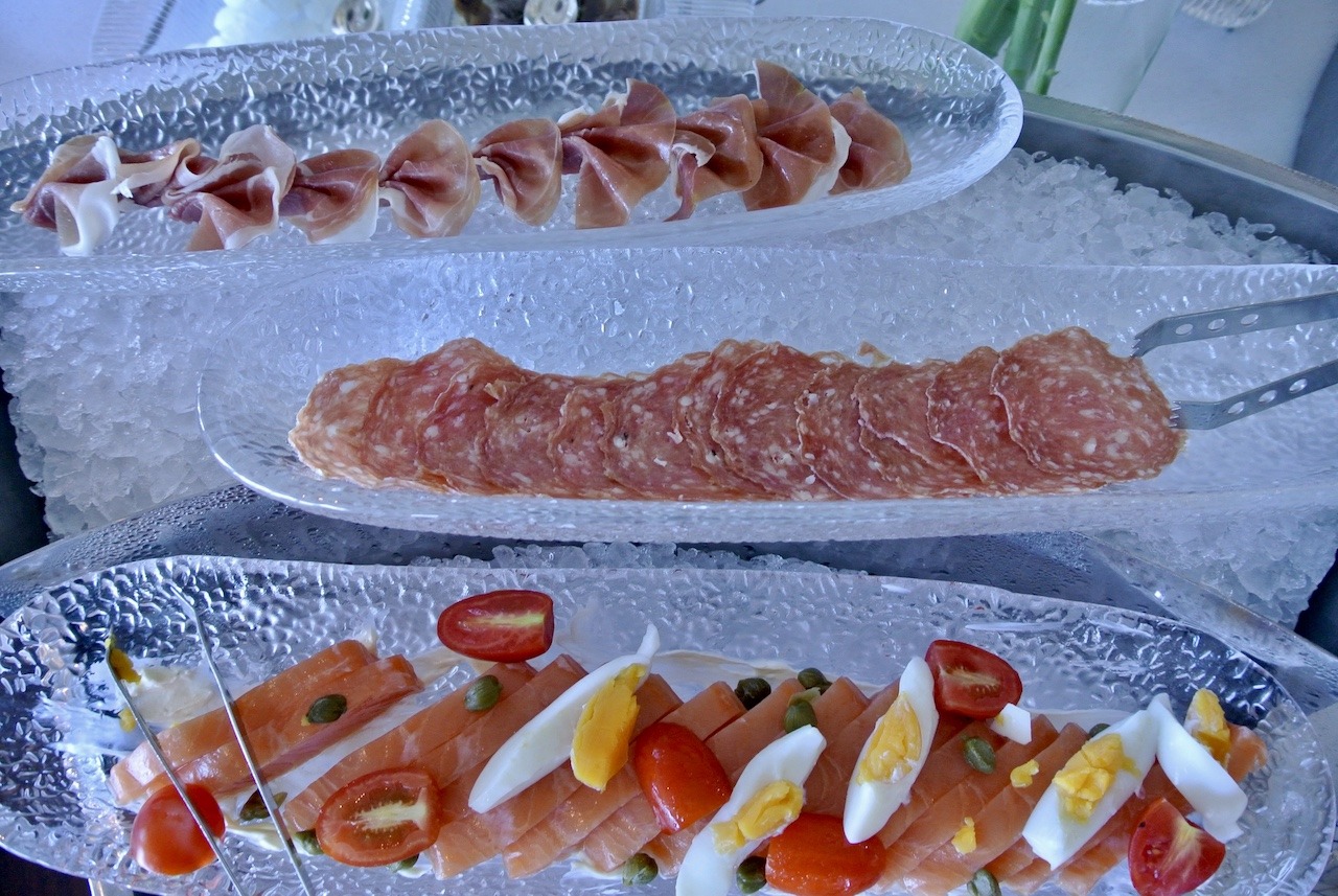 Ritz-Carlton Shanghai Pudong, On Top of the World Hawaii Calling Charcuterie