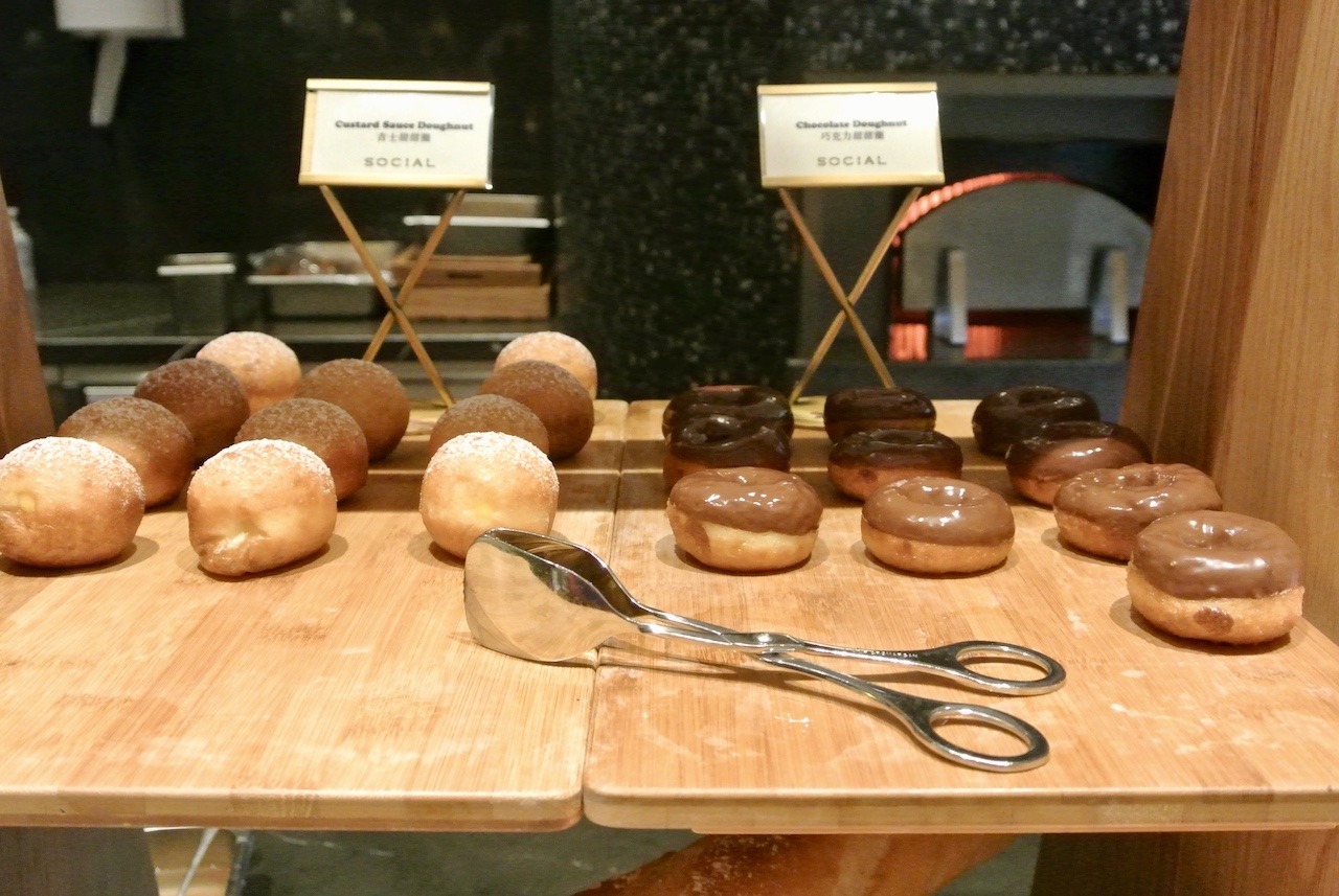 St. Regis Shanghai Jingan Offers Classic Luxury Hawaii Calling Doughnuts