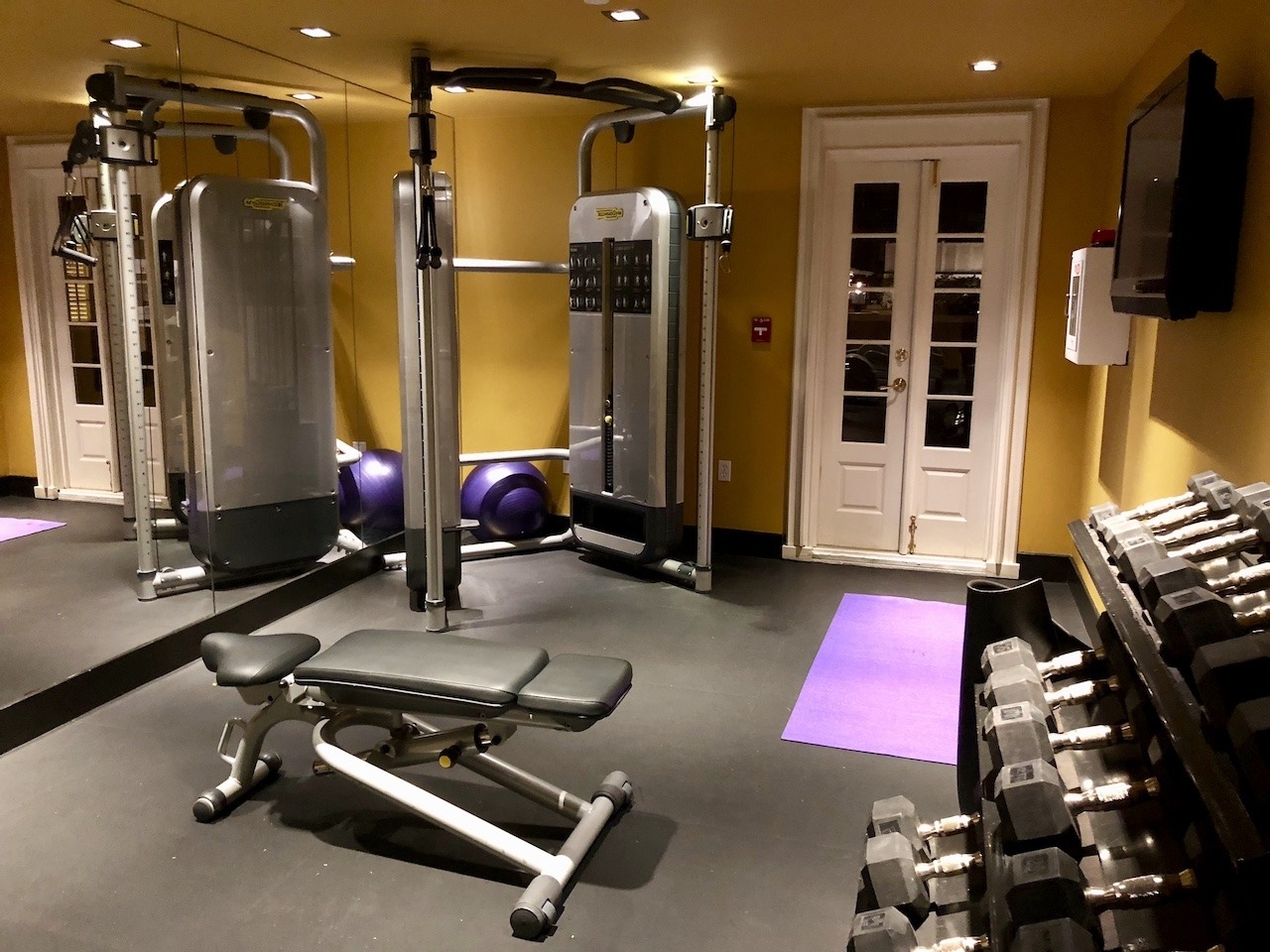 W New Orleans - French Quarter Hawaii Calling Gym