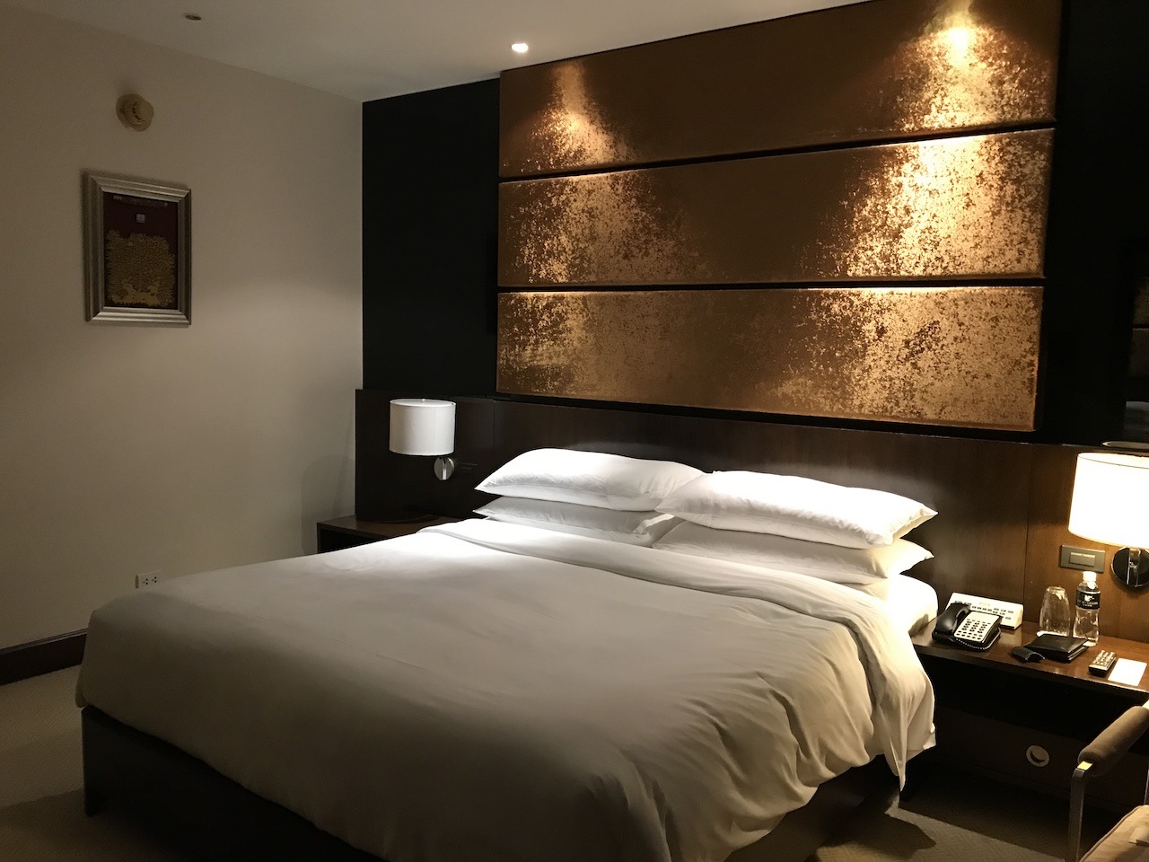 JW Marriott Bangkok - Premium Property Perfectly Positioned Hawaii Calling JW Marriott Bangkok suite bedroom