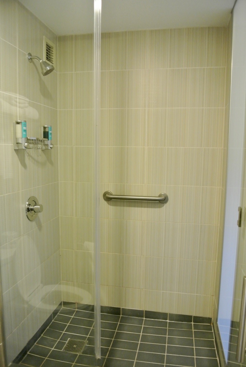 Aloft Houston (Galleria) - Stylish Perks and Value Hawaii Calling Shower