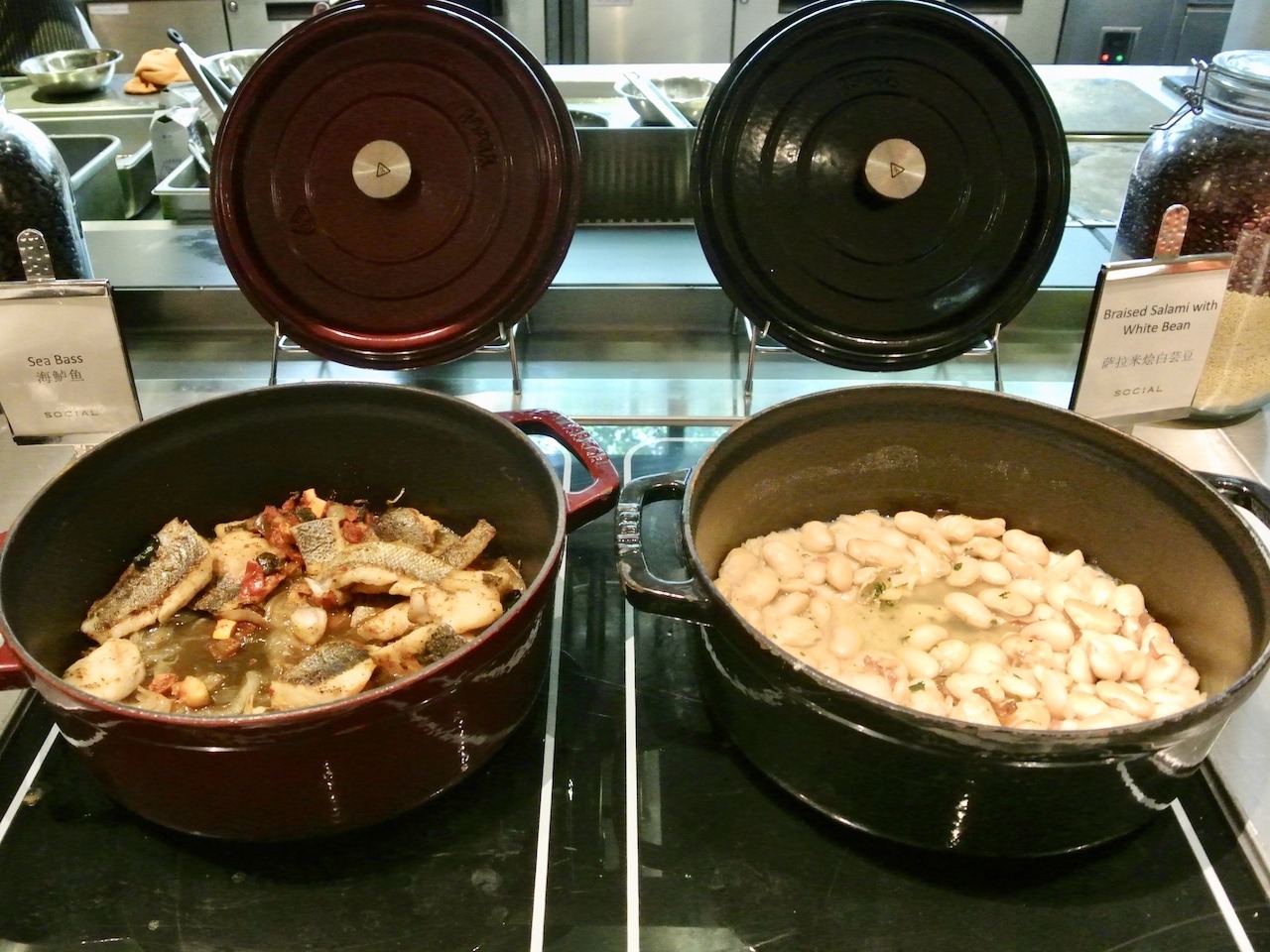 St. Regis Shanghai Jingan Offers Classic Luxury Hawaii Calling Hot buffet items