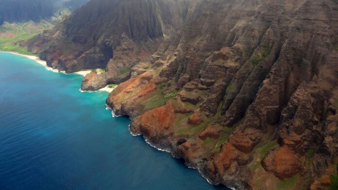 The Best Time To Visit Hawaii (2025) Hawaii Calling Napali coast kauai