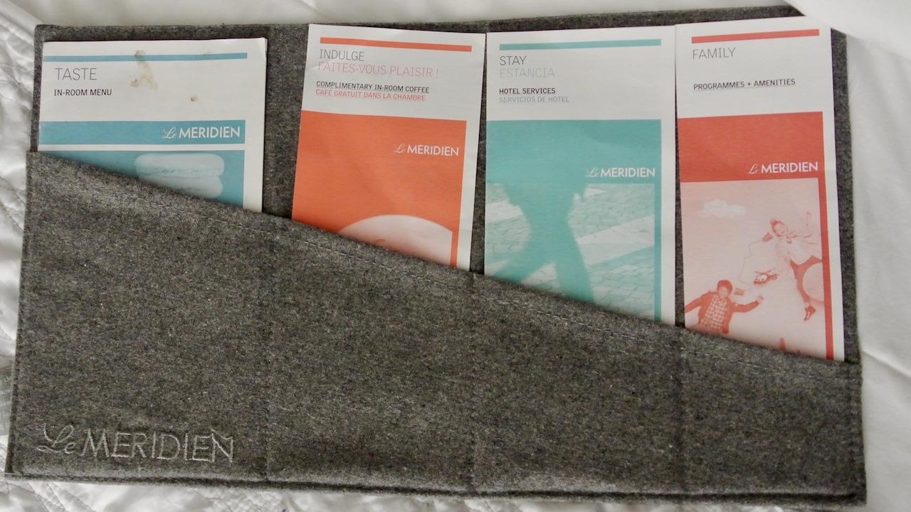 Le Meridien Charlotte - Refinement Uptown Hawaii Calling Un-welcome sleeve