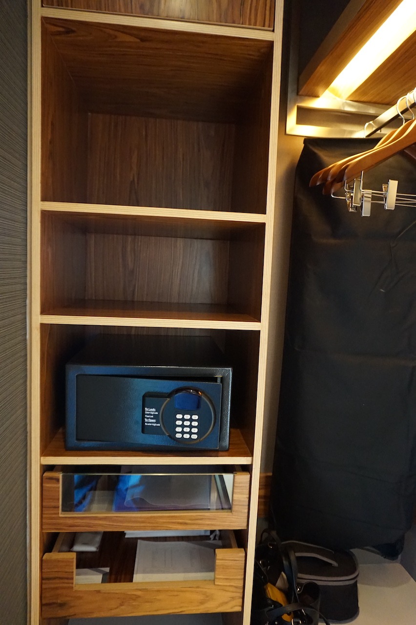 Hyatt Regency Bangkok Sukhumvit - The City's Newest Can't-Miss Hotel Hawaii Calling Dresser
