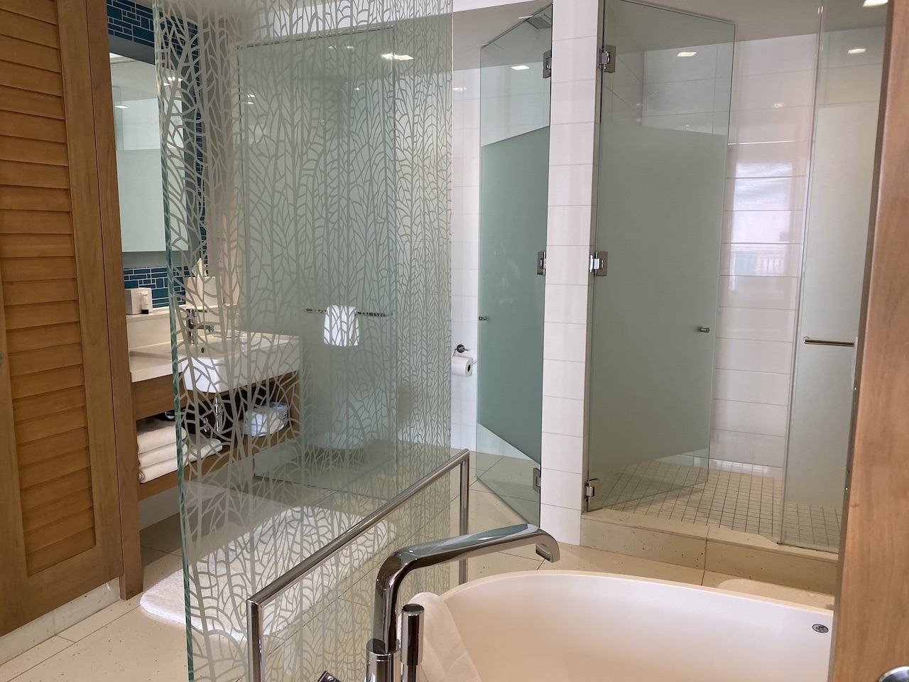 Grand Hyatt Baha Mar, Bahamas Hawaii Calling Grand Hyatt Baha Mar suite master bathroom