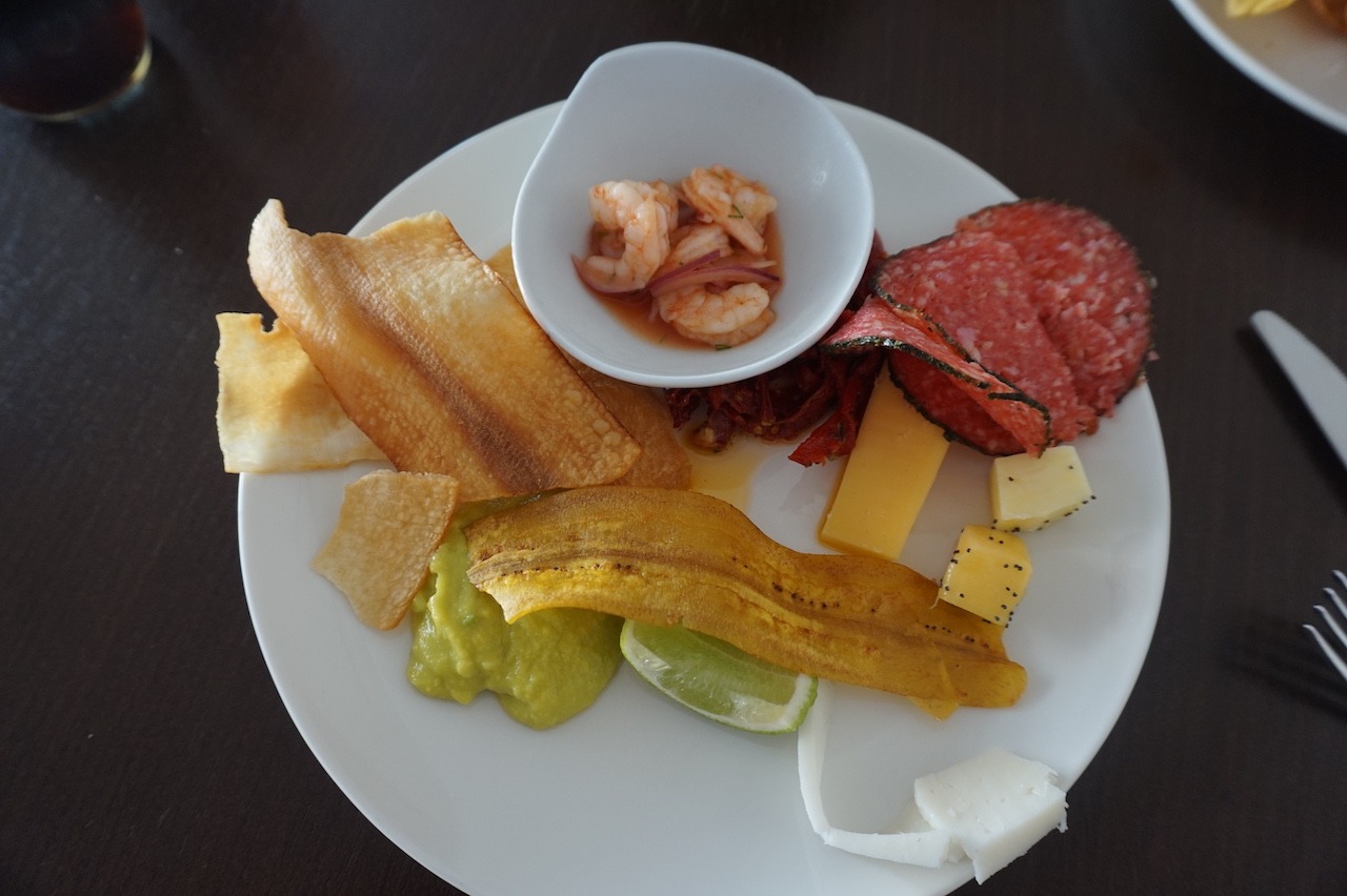 Hyatt Regency Cartagena - Colombian Sophistication Hawaii Calling Hyatt Regency Cartagena lounge snacks