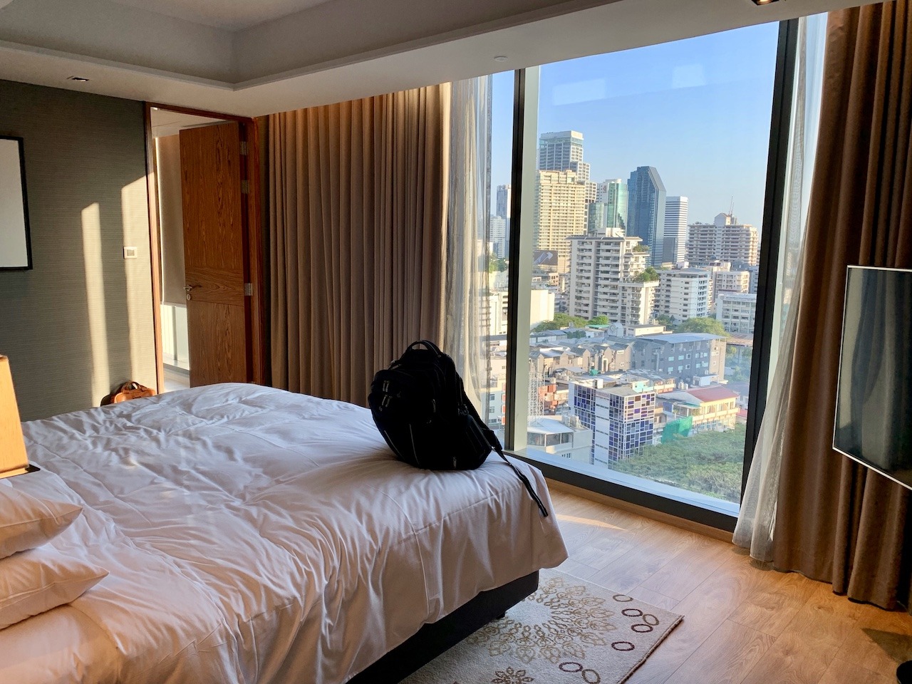 Hyatt Regency Bangkok Sukhumvit - The City's Newest Can't-Miss Hotel Hawaii Calling Hyatt Regency Sukhumvit suite view