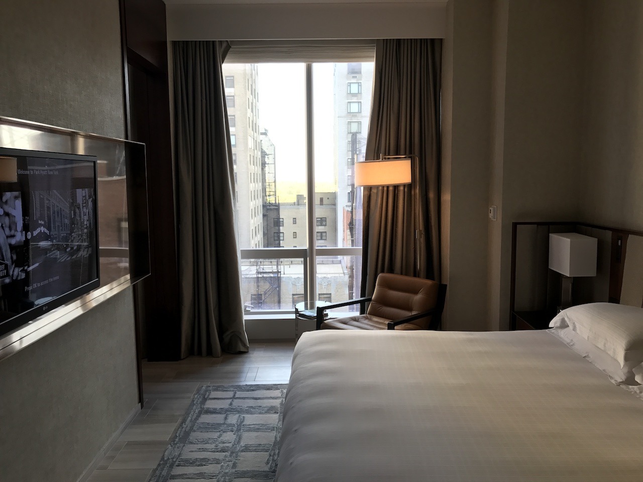 Park Hyatt New York - Elegant, Tasteful, Expansive Hawaii Calling Park Hyatt New York suite bedroom