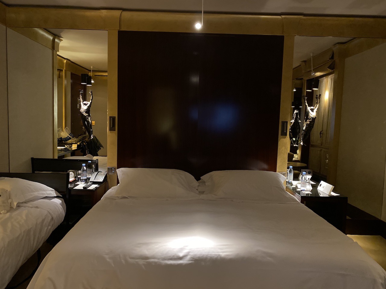 Park Hyatt Paris Vendome - Classic Parisian Luxury Hawaii Calling Park Hyatt Vendome king bed with rollaway