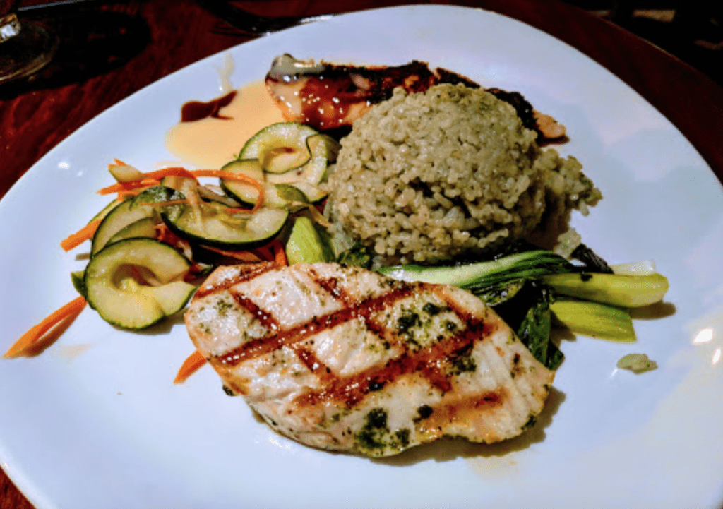 25 Best Restaurants in Hawaii for (2025) Hawaii Calling Keoki's Paradise Kaua'i, Hawaii