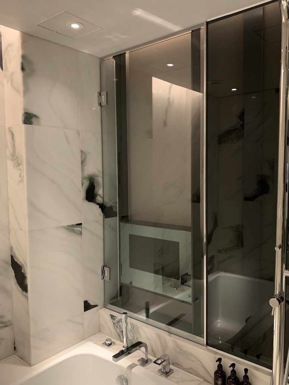 Hyatt Centric Victoria Harbour Hong Kong Hawaii Calling Shower and tub