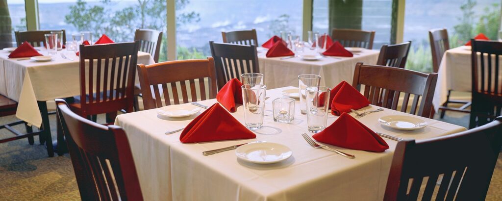 25 Best Restaurants in Hawaii for (2025) Hawaii Calling The Rim Restaurant Dinning Room