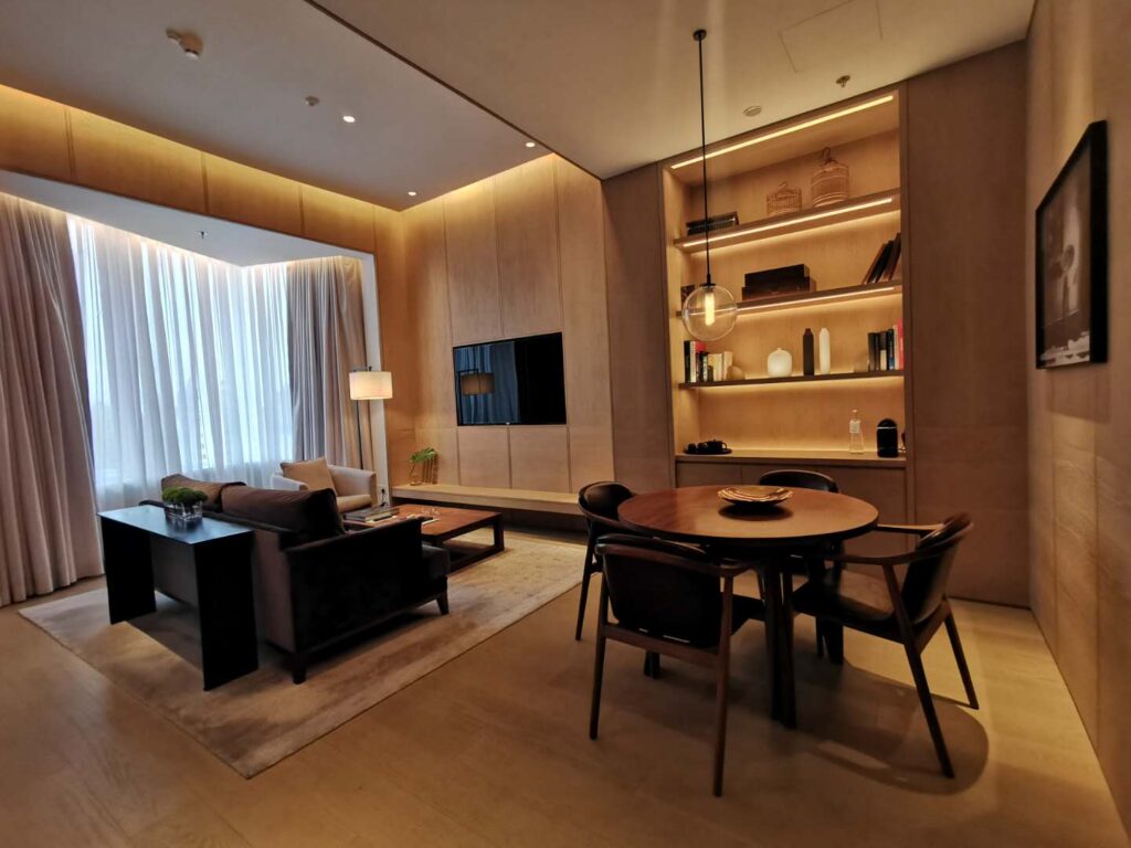 The Shanghai Edition Hawaii Calling The Shanghai Edition Suite Living Room