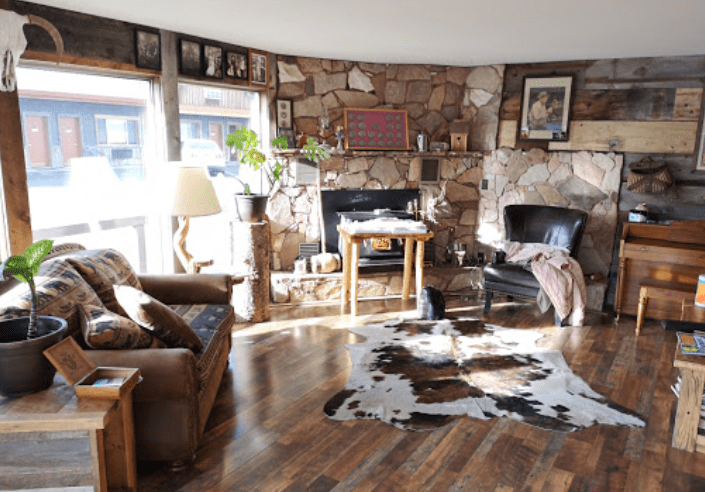 The 5 Best Budget Hotels In Yellowstone (2024) Hawaii Calling One of the best budget hotels in Yellowstone