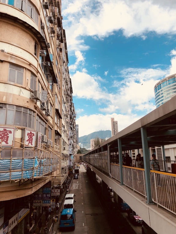The Best Time to Visit Hong Kong 2023 Hawaii Calling Hong-Kong-metro-elevated-walkway