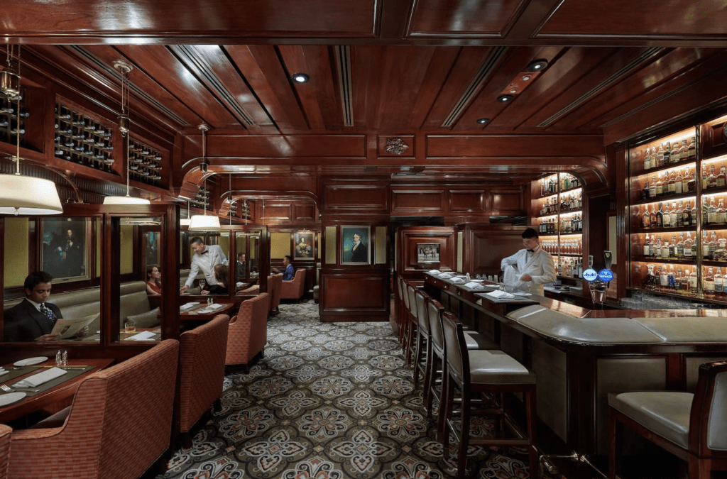 The Best Time to Visit Hong Kong 2023 Hawaii Calling Mandarin-Oriental-Hong-Kong-Chinnery-bar