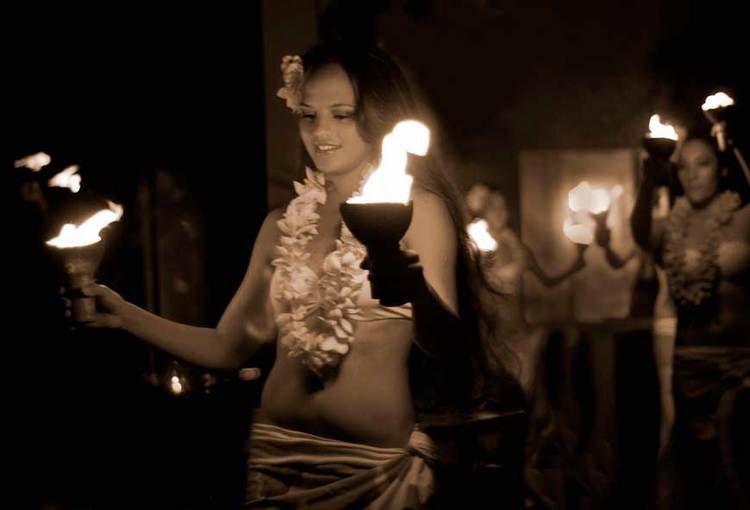 The 27 Best Luaus In Hawaii - By Island (2025) Hawaii Calling Auli'i luau best luau in Kauai