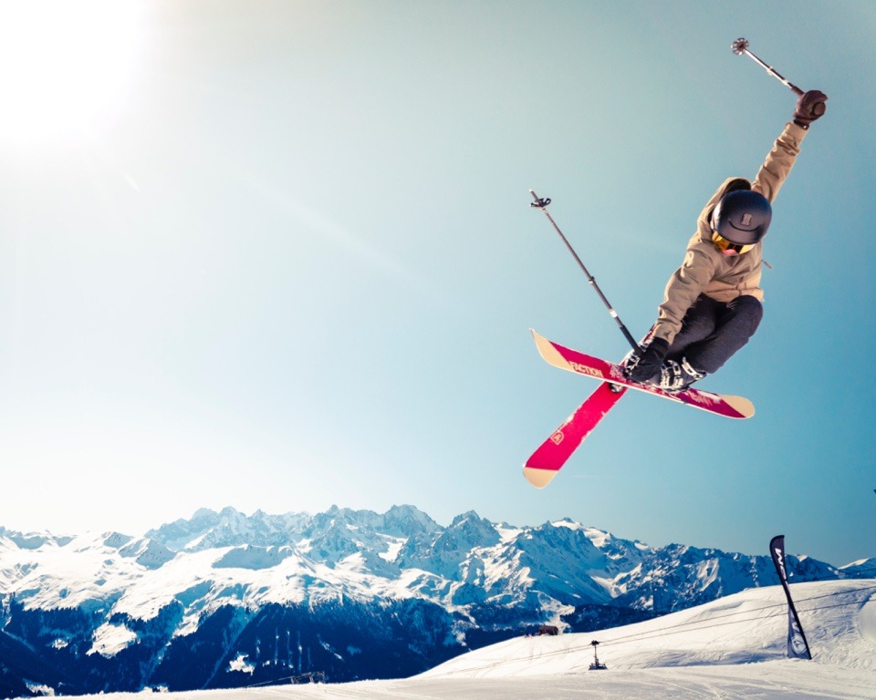 The Best Time To Visit Yellowstone National Park (2024) Hawaii Calling Yellowstone Skiing