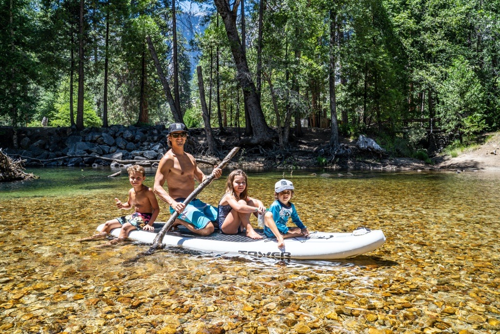 The Best Time To Visit Yellowstone National Park (2024) Hawaii Calling Yellowstone family fun