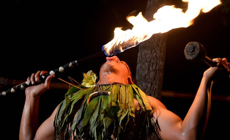 The 27 Best Luaus In Hawaii - By Island (2025) Hawaii Calling Voyagers of the Pacific Luau at Royal Kona Resort