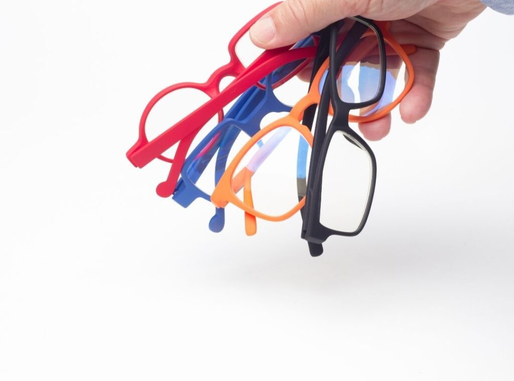 11 Most Common Items Left Behind In Hotel Rooms Hawaii Calling picture of glasses, a common items left behind in hotel rooms
