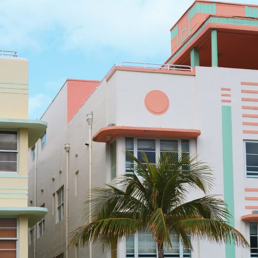 One Day in Miami: Amazing Things to do, Places to See, Attractions (2025) Hawaii Calling Art Deco District