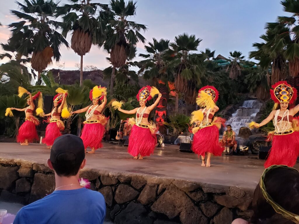 The 27 Best Luaus In Hawaii - By Island (2025) Hawaii Calling Chief's Luau