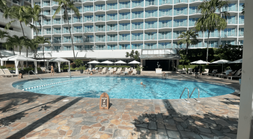 Sheraton Princess Kaiulani Hotel - Video & Review Hawaii Calling The pool at the Sheraton Princess Kaiulani hotel