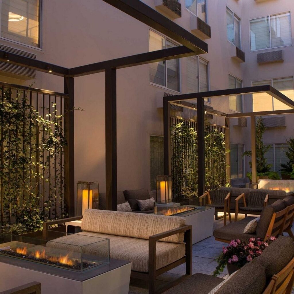 10 Best Hotels in Fisherman's Wharf, San Francisco Hawaii Calling a patio area with chairs and a fire pit