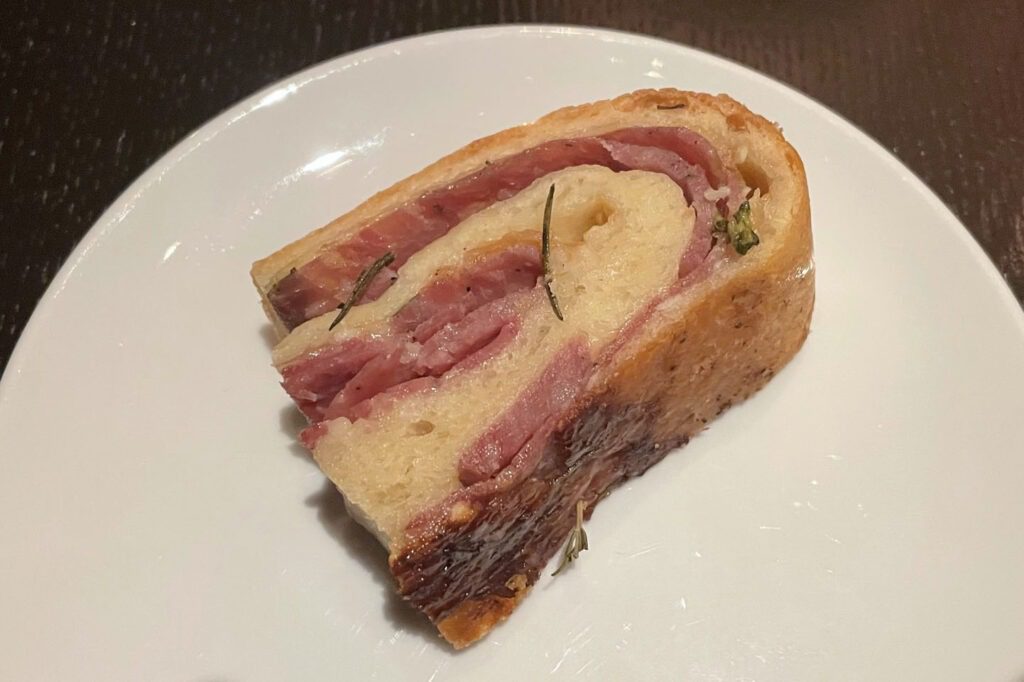 Cosmopolitan of Las Vegas — A Gorgeous Faux Purse on the Strip Hawaii Calling Scarpetta Stromboli