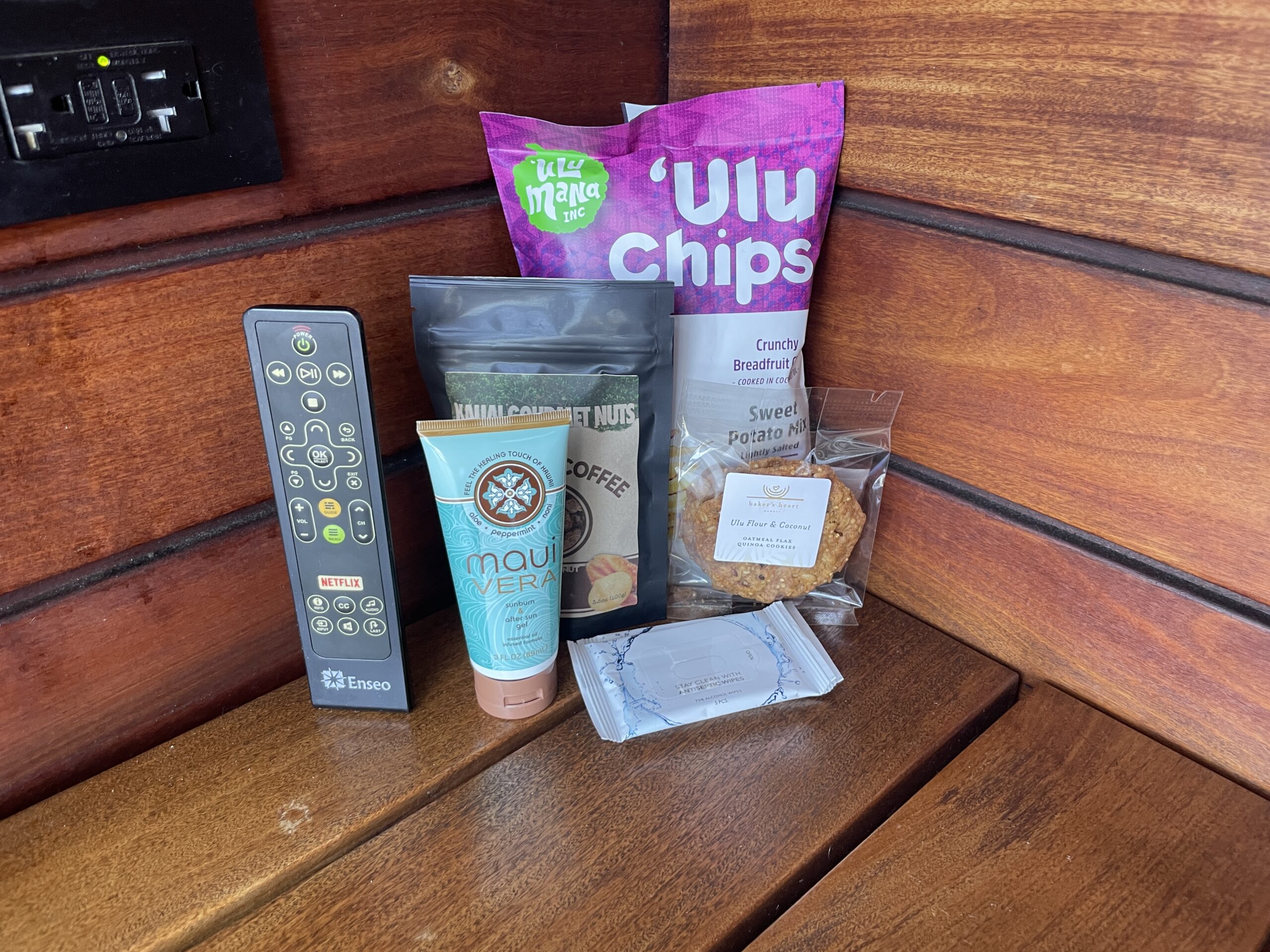 Review & Video: The Ritz-Carlton Waikiki Beach, Luxurious Residences & Hotel Hawaii Calling a group of snacks and a remote