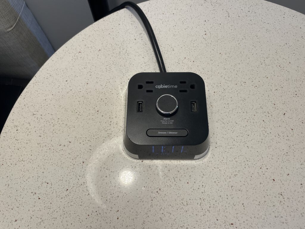 Review & Video: Waikiki Beach Marriott Resort & Spa Hawaii Calling a black square device with a power cord