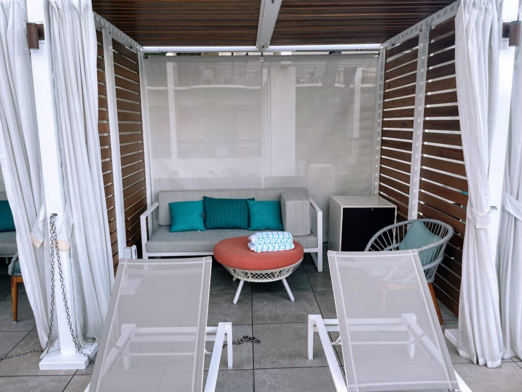 Review & Video: Waikiki Beach Marriott Resort & Spa Hawaii Calling a patio with a couch and chairs