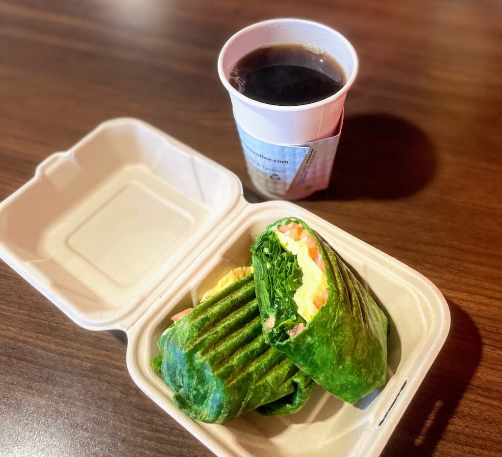 Review & Video: Courtyard King Kamehameha's Kona Beach Hotel Hawaii Calling a food in a styrofoam container