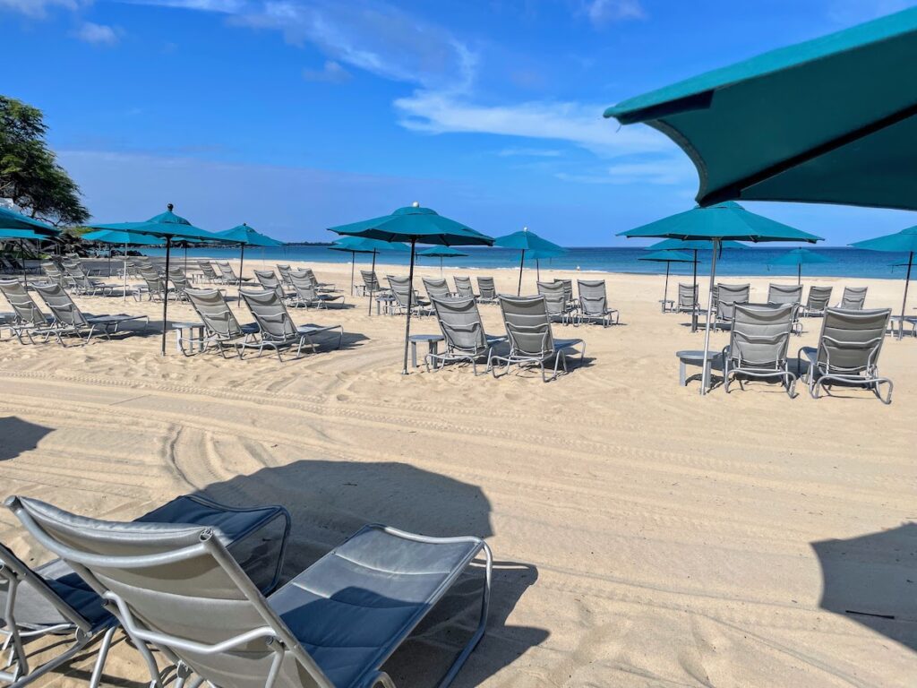 Review & Video: The Westin Hapuna Beach Resort Hawaii Calling a beach with chairs and umbrellas