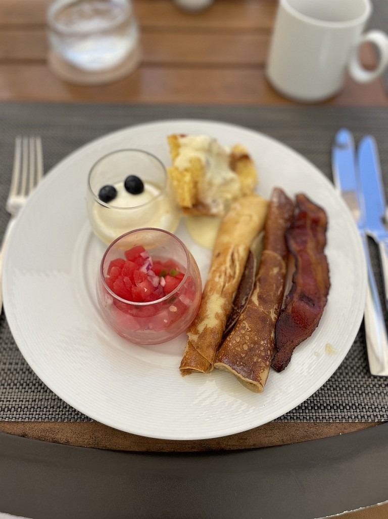 Review & Video: The Kahala Hotel and Resort, Presidential Luxury Hawaii Calling a plate of food with a fork and knife