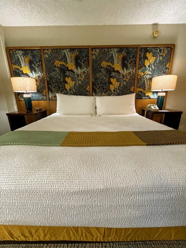 Review & Video: White Sands Hotel, Boutique & Smart Hawaii Calling a bed with lamps on the headboard