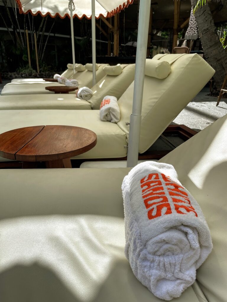 Review & Video: White Sands Hotel, Boutique & Smart Hawaii Calling a towel on a chair
