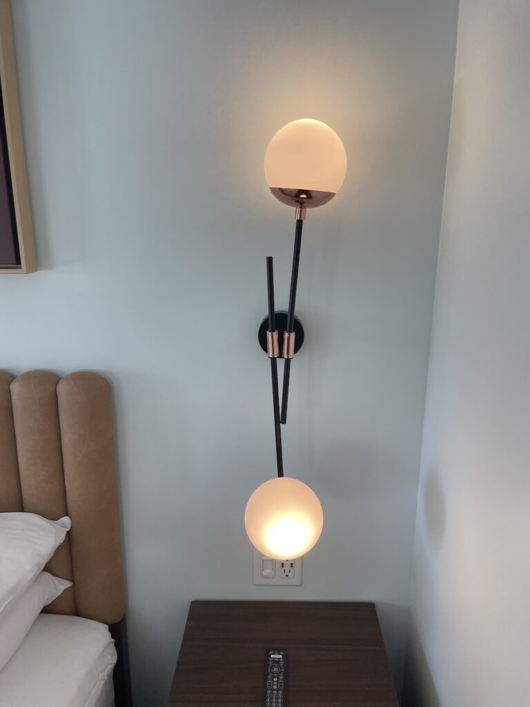 Review & Video: The Guild Hotel, San Diego, a Tribute Portfolio Hotel Hawaii Calling a lamp on the wall