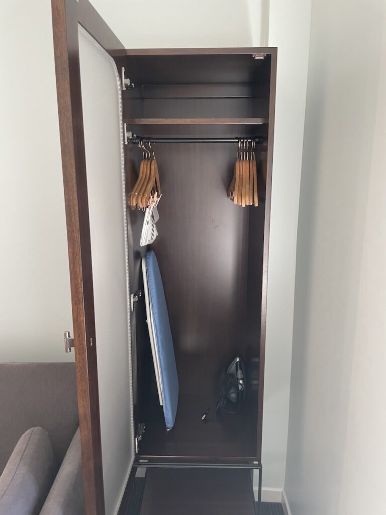 Review & Video: The Guild Hotel, San Diego, a Tribute Portfolio Hotel Hawaii Calling a closet with swingers and clothes in it