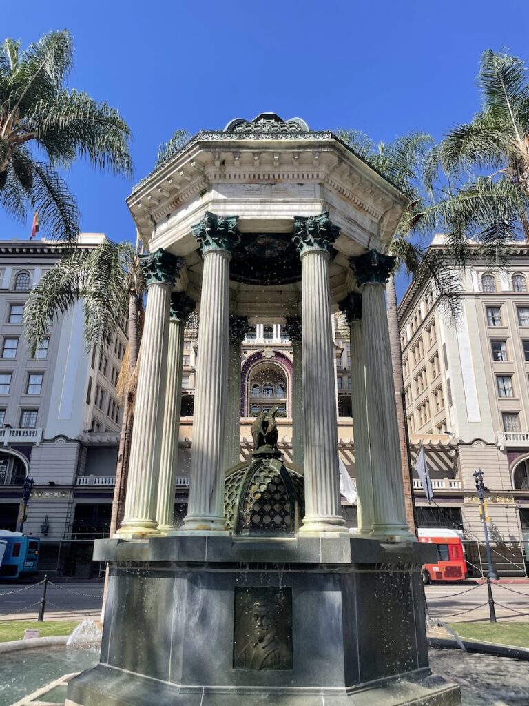 Review & Video: The US Grant, San Diego, a Luxury Collection Hotel Hawaii Calling a fountain with columns and a fountain in front of a building