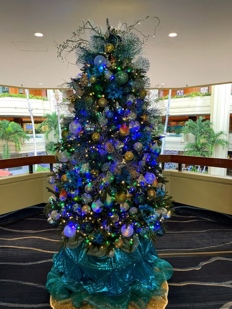 17 Gorgeous Waikiki Hotel Christmas Trees Hawaii Calling a christmas tree with lights and ornaments
