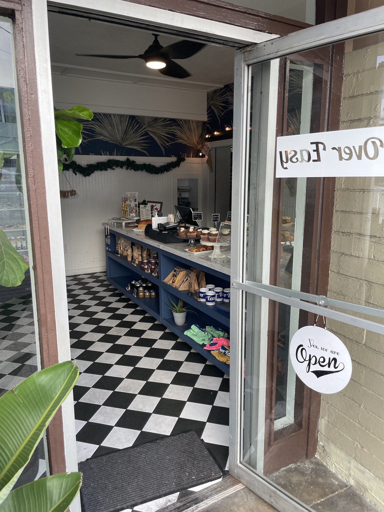 Over Easy Kailua | Breakfast Review Hawaii Calling a store with shelves of food
